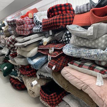 Marshalls - Dog beds. - Discount Store Near Me - Shoreline, Washington