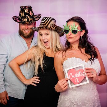 Venice Photo Booth - Photo Booth Rentals Near Me - Venice, Florida Venice Photo Booth - Photo Booth Rentals Near Me - Venice, Florida