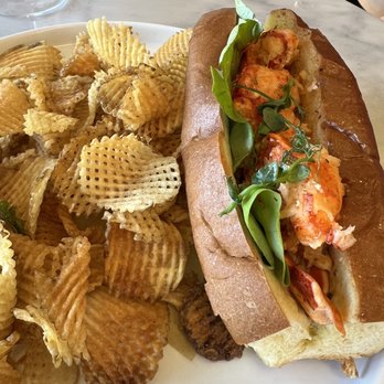 et al. - Lobster Roll - at market price - Breakfast & Brunch Near Me - Honolulu, Hawaii