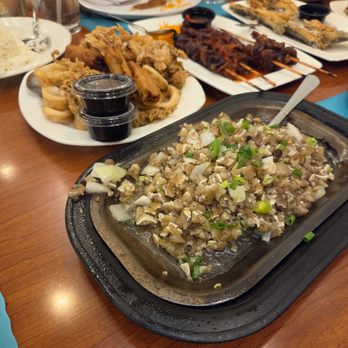 Max's Restaurant - Dillingham - Filipino Near Me - Honolulu, Hawaii Max's Restaurant - Dillingham - Filipino Near Me - Honolulu, Hawaii