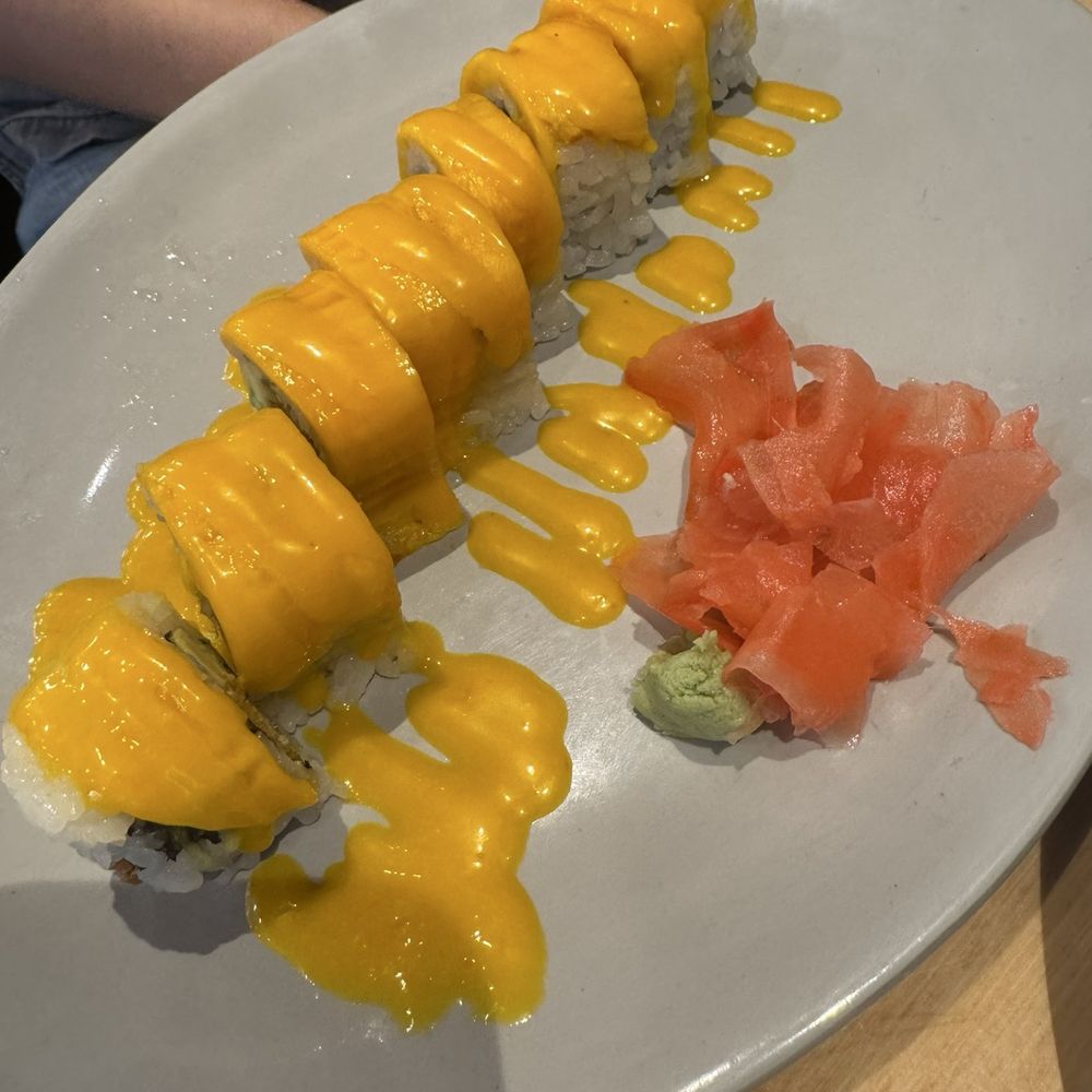 Kenko Hibachi - Mango sushi roll - Japanese Near Me - Lynchburg, Virginia Kenko Hibachi - Mango sushi roll - Japanese Near Me - Lynchburg, Virginia