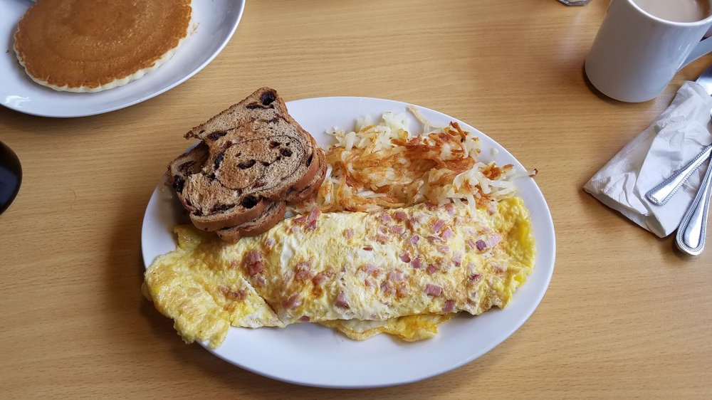 RED APPLE DINER 39 Photos & 69 Reviews Breakfast & Brunch 211 NW