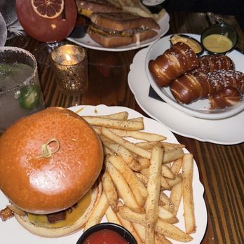 Gigglewaters - Giggle Melt Pretzels  The Hendry Burger - American Near Me - Safety Harbor, Florida