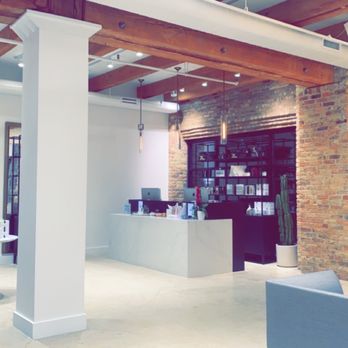 Arsova Salon - Front desk and lobby - Hair Salons Near Me - Chicago, Illinois