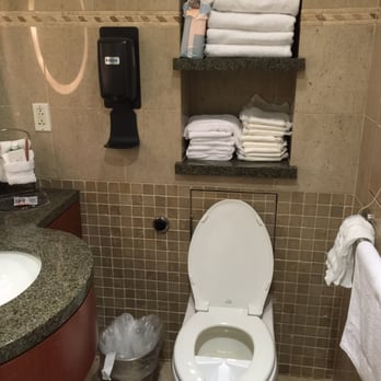 Children's Memorial Hermann Hospital - Signature Suite bathroom - Hospitals Near Me - Houston, Texas