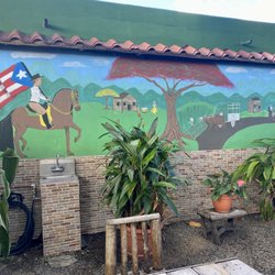 El Pocito Dulce - Outside seating
