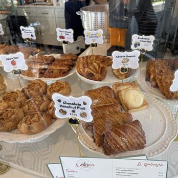 Le Petit Paris San Pablo - More pastries! - French Near Me - Jacksonville, Florida Le Petit Paris San Pablo - More pastries! - French Near Me - Jacksonville, Florida