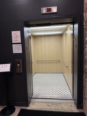 Tribeca Hotel FiDi by null