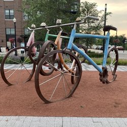 Love at First Ride - Szostalo's sculpture.
