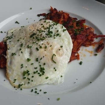 Green Pig Bistro - Corned beef hash - New American Near Me - Arlington, Virginia