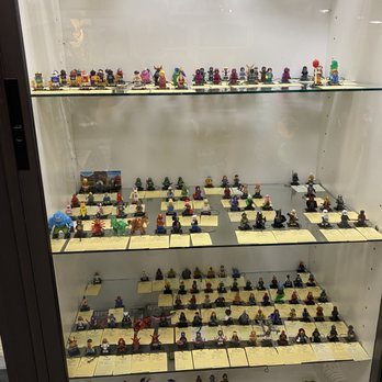 Ohio Valley Antique Mall - Legos people - Antiques Near Me - Fairfield, Ohio Ohio Valley Antique Mall - Legos people - Antiques Near Me - Fairfield, Ohio