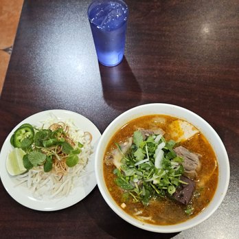 Huynh Dining - Bun Bo Duoi Bo - Vietnamese Near Me - San Jose, California