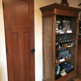Emerald Iguana Inn - Hotels Near Me - Ojai, California