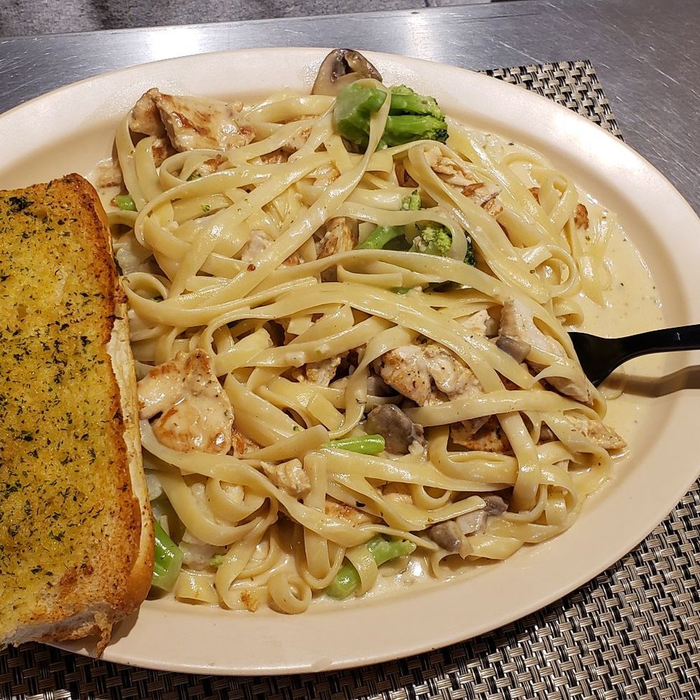 Bread & Butter - Pasta alfredo with chicken - New American Near Me - El Segundo, California Bread & Butter - Pasta alfredo with chicken - New American Near Me - El Segundo, California