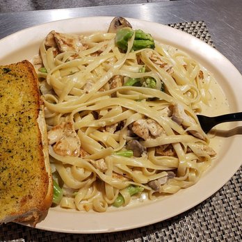 Bread & Butter - Pasta alfredo with chicken - Sandwiches Near Me - El Segundo, California