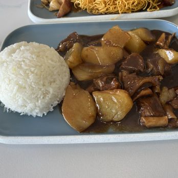Garden Cafe - Braised Beef Brisket over Rice - Hong Kong Style Cafe Near Me - Castro Valley, California Garden Cafe - Braised Beef Brisket over Rice - Hong Kong Style Cafe Near Me - Castro Valley, California