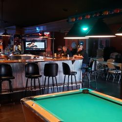 Monon Pub and Grill - Pool table