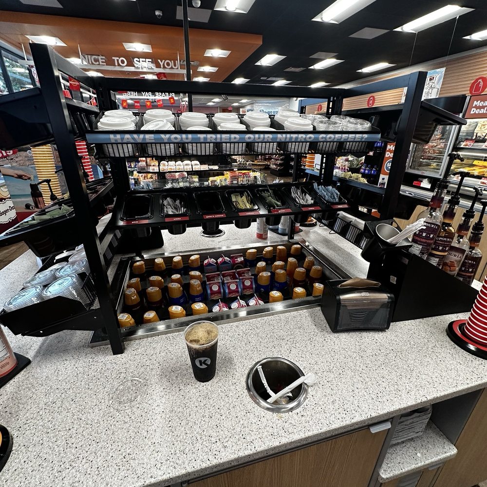Circle K - Sugar and Creamer Station - Gas Stations Near Me - Chiefland, Florida
