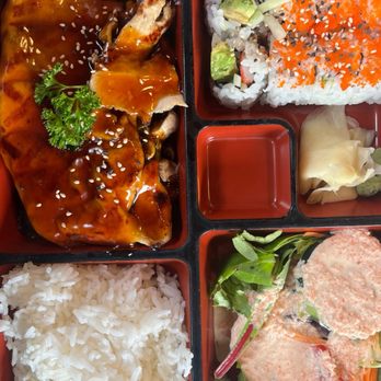 Rice N Roll Bistro - Bento Box Lunch Special 8 pc California Roll Teriyaki Chicken with white rice and salad - Sushi Bars Near Me - Milwaukee, Wisconsin Rice N Roll Bistro - Bento Box Lunch Special 8 pc California Roll Teriyaki Chicken with white rice and salad - Sushi Bars Near Me - Milwaukee, Wisconsin