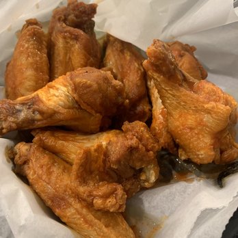 The End Zone - 8 jumbo wings with hot sauce - Burgers Near Me - Huntsville, Alabama The End Zone - 8 jumbo wings with hot sauce - Burgers Near Me - Huntsville, Alabama