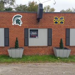OverTime Sports Bar & Grill - Outside of bar