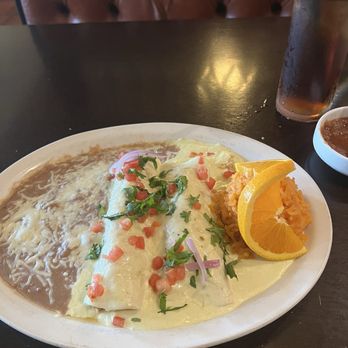 Los Compadres - Enchiladas Suizas Combo - Mexican Near Me - Long Beach, California