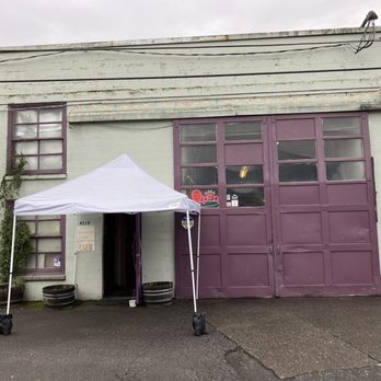 Hip Chicks Do Wine - Found it! - Wineries Near Me - Portland, Oregon