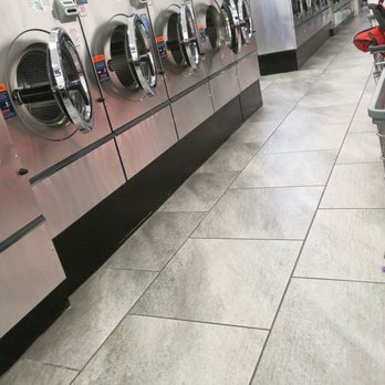 Coin Less Laundry - Really clean here - Laundromat Near Me - Riverside, California