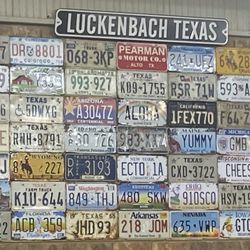 Lindsey's Lazy L Bar B Q - Pretty cool license plate wall
