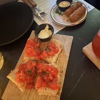 Movida - Spanish Near Me - Milwaukee, Wisconsin Movida - Spanish Near Me - Milwaukee, Wisconsin
