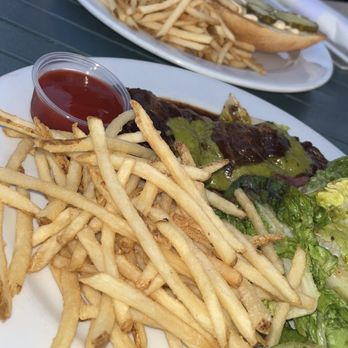 The Rooftop Lounge - steak frites and chicken sandwich - Lounges Near Me - Laguna Beach, California The Rooftop Lounge - steak frites and chicken sandwich - Lounges Near Me - Laguna Beach, California
