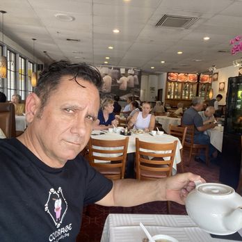 Classic Chinese Restaurant - Today I'm trying their cashew chicken! - Seafood Near Me - Laguna Hills, California