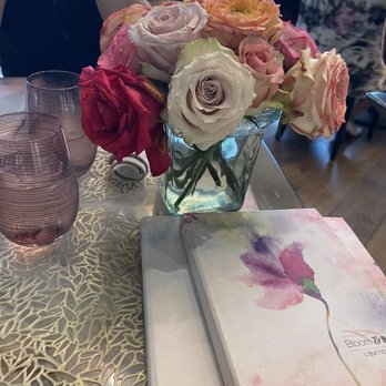 Bloom & Bee - Pretty menu and fresh flowers on table - New American Near Me - Houston, Texas Bloom & Bee - Pretty menu and fresh flowers on table - New American Near Me - Houston, Texas