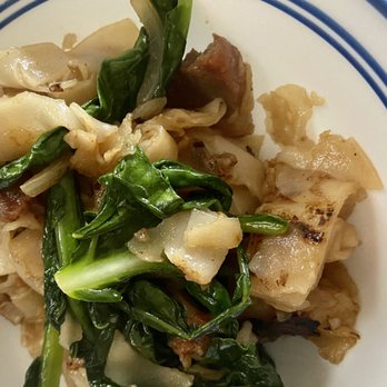 Louie's Noodle - Can't freeze the fresh rice noodles so made chow fun - Specialty Food Near Me - Las Vegas, Nevada Louie's Noodle - Can't freeze the fresh rice noodles so made chow fun - Specialty Food Near Me - Las Vegas, Nevada