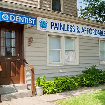 Absolute Smile - office entrance - Cosmetic Dentists Near Me - Philadelphia, Pennsylvania