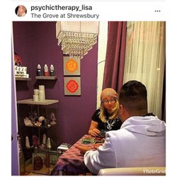 Lisa Psychic and Life Coach - You will walk out with clarity and peace of mind.