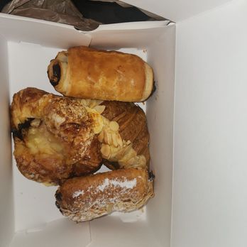 la Madeleine - Almond Croissant Chocolate Croissant Chocolate Almond Croissant Savory Ham & Cheese Danish - Cafes Near Me - Harahan, Louisiana la Madeleine - Almond Croissant Chocolate Croissant Chocolate Almond Croissant Savory Ham & Cheese Danish - Cafes Near Me - Harahan, Louisiana