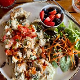 Egg white scramble with mushrooms and spinach Egg white scramble with mushrooms and spinach