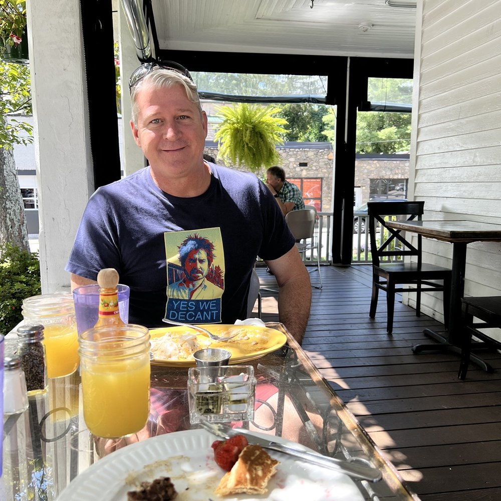 Louise's Kitchen - Outdoor dining on the porch - Breakfast & Brunch Near Me - Black Mountain, North Carolina Louise's Kitchen - Outdoor dining on the porch - Breakfast & Brunch Near Me - Black Mountain, North Carolina