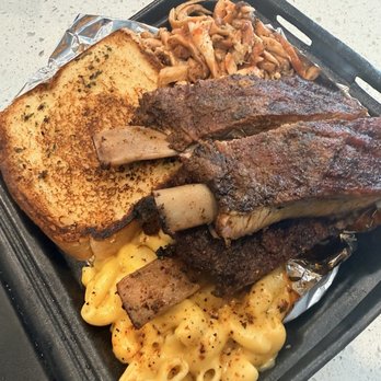 Kingpin BBQ - Ribs, chicken, mac and cheese combo - Barbeque Near Me Kingpin BBQ - Ribs, chicken, mac and cheese combo - Barbeque Near Me