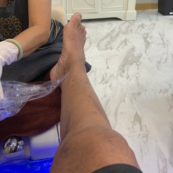 SOPHIA NAILS & SPA - Lynn working on my foot. - Nail Salons Near Me - Poway, California SOPHIA NAILS & SPA - Lynn working on my foot. - Nail Salons Near Me - Poway, California