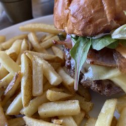 The Dromedary Hotel - Burger