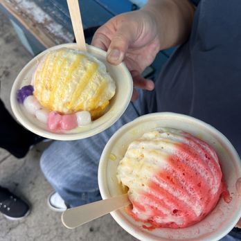 Waiola Shave Ice - Da Works, Strawberries and Creme + Lilikoi - Ice Cream & Frozen Yogurt Near Me - Honolulu, Hawaii Waiola Shave Ice - Da Works, Strawberries and Creme + Lilikoi - Ice Cream & Frozen Yogurt Near Me - Honolulu, Hawaii