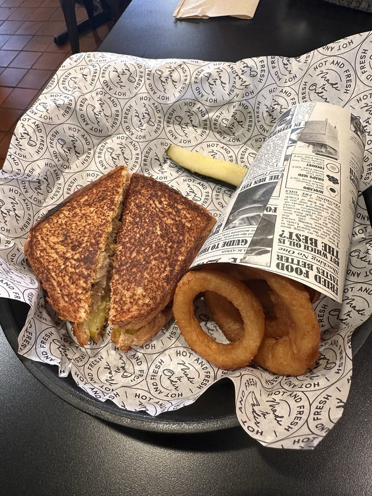 Southern Touch Bakery, Coffee Shop & Cafe Logo