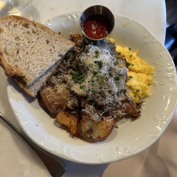 Lola - Mushroom scramble - American Near Me - Nevada City, California