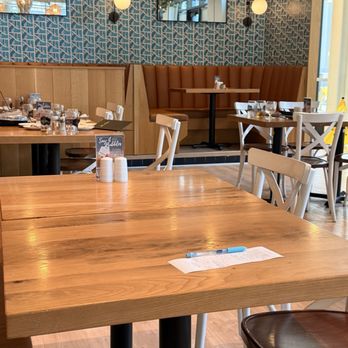 Tupelo Honey Southern Kitchen & Bar - Southern Near Me - Des Moines, Iowa Tupelo Honey Southern Kitchen & Bar - Southern Near Me - Des Moines, Iowa