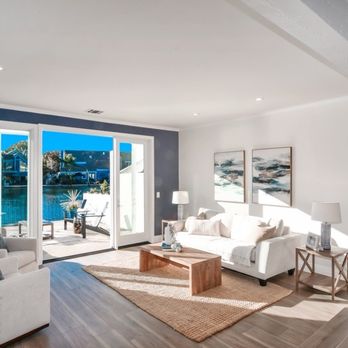 Hom Staging and Design - Living Room area impresses buyers with coastal sophistication feel and textured elements - Home Staging Near Me Hom Staging and Design - Living Room area impresses buyers with coastal sophistication feel and textured elements - Home Staging Near Me