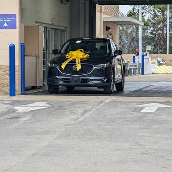 CarMax - Bay with our car waiting it's heated. - Used Car Dealers Near Me - Huntsville, Alabama CarMax - Bay with our car waiting it's heated. - Used Car Dealers Near Me - Huntsville, Alabama