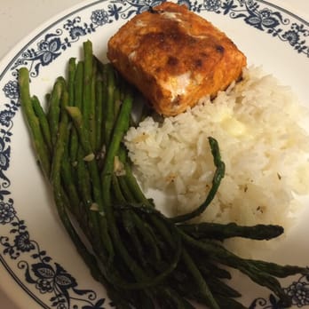 Soul Sing Cuisine - Salmon w/ Jasmine Rice& Asparagus - Caterers Near Me Soul Sing Cuisine - Salmon w/ Jasmine Rice& Asparagus - Caterers Near Me