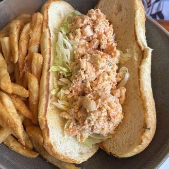 Hula Grill Waikiki - Lobster Seafood Roll - Hawaiian Near Me - Honolulu, Hawaii Hula Grill Waikiki - Lobster Seafood Roll - Hawaiian Near Me - Honolulu, Hawaii